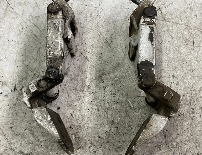 FORD Transit 3 generation (2000-2013) Комплект петель левой задней двери 33387636