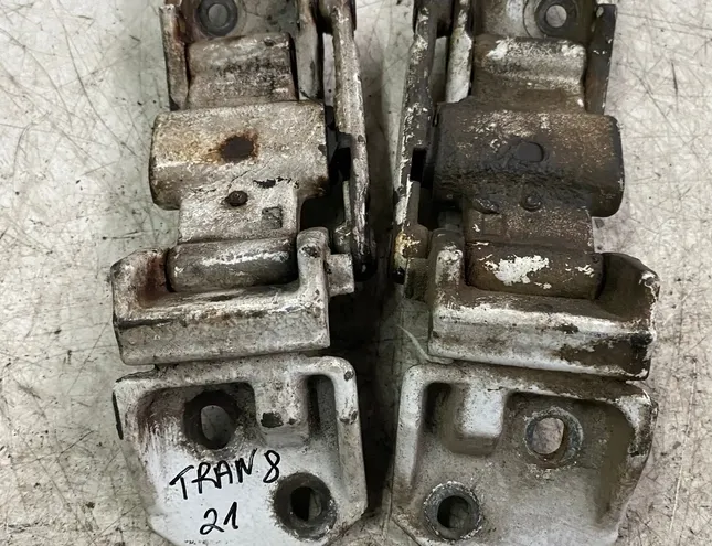 FORD Transit 3 generation (2000-2013) Комплект петель левой задней двери 33387636