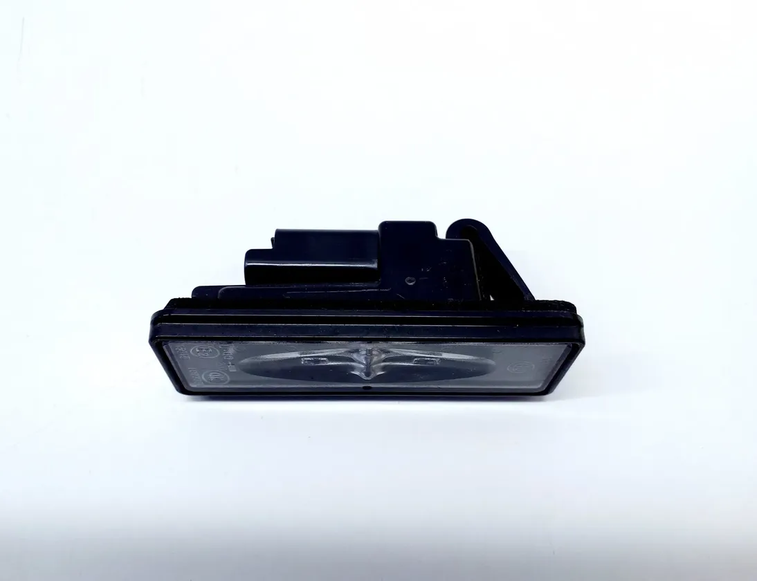 PEUGEOT 5008 2 generation (2017-2020) Numura zīmes apgaismojums I090084,50R-19339 32807538