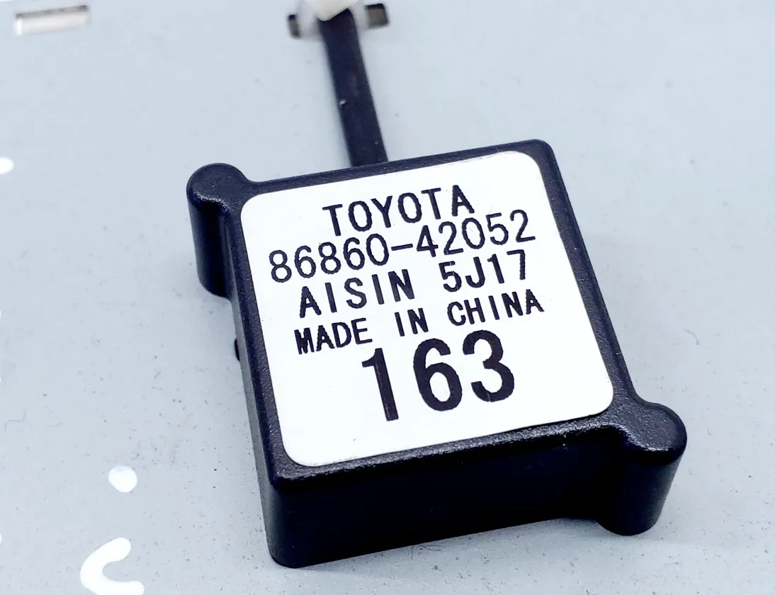 TOYOTA RAV4 4 generation (XA40) (2012-2018) Keyless Entry Antenna 86860-42052 33529544