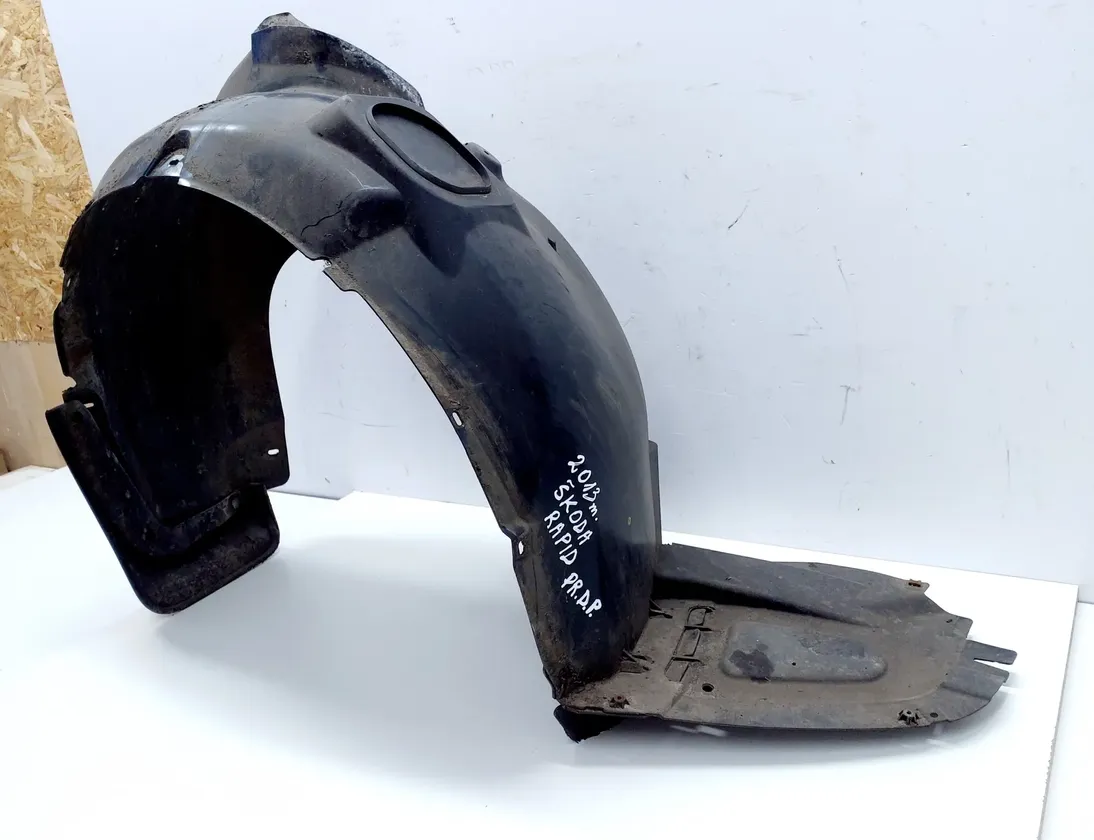 SKODA Rapid 2 generation (1985-2023) Передний правый подкрылок 5JA809962,5JA809958 33600554