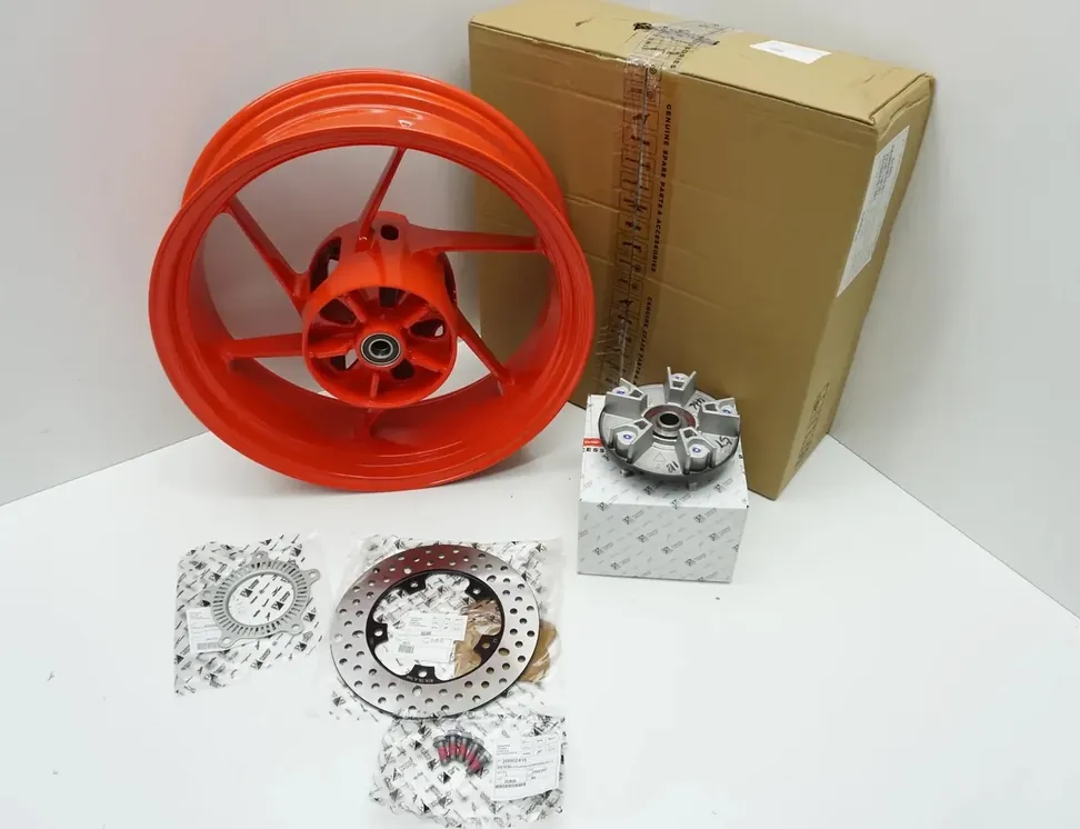 APRILIA RS Aizmugurējais vieglmetāla disks 2B008370,2B006240,890960,85248R,2B002416 34357949