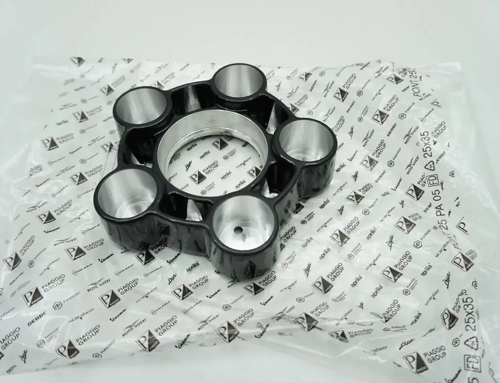 APRILIA TUONO Aizmugurējā zobrata turētāja rumbas 2B000639R 34400797