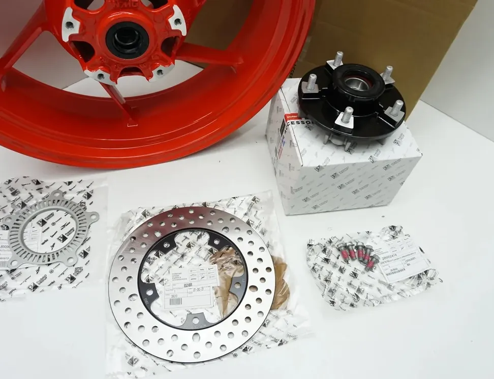 APRILIA RS Aizmugurējais vieglmetāla disks 2B008370,2B006240,890960,85248R,2B002416 34357947