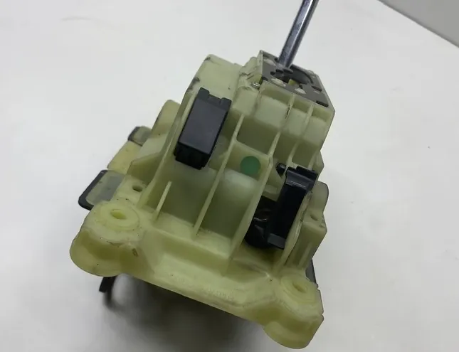 MERCEDES-BENZ E-Class W211/S211 (2002-2009) Кулиса A2112673124 33140696