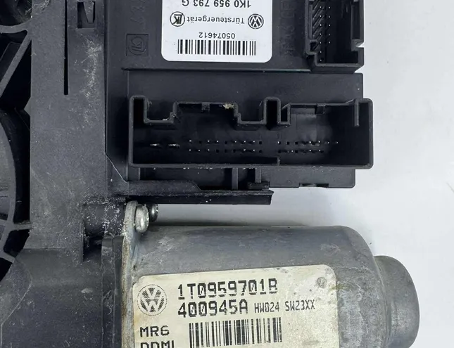 VOLKSWAGEN Touran 1 generation (2003-2015) Priekšējo kreiso durvju logu pacēlāja motorīts 1T0959701B 33271443