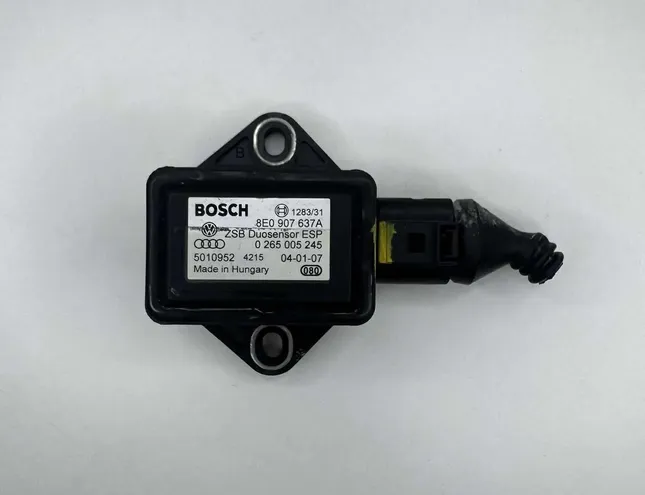 AUDI A6 C6/4F (2004-2011) Acceleration Sensor 8E0907637A 33331787
