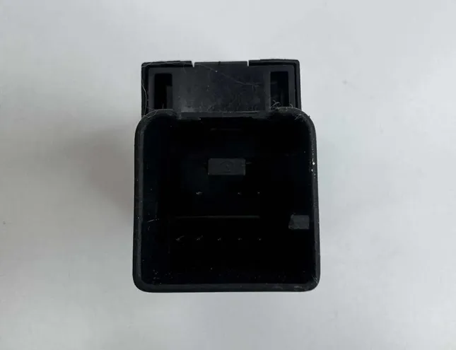 VOLKSWAGEN Passat B6 (2005-2010) Кнопка ручного тормоза 3C0927225C 33373866