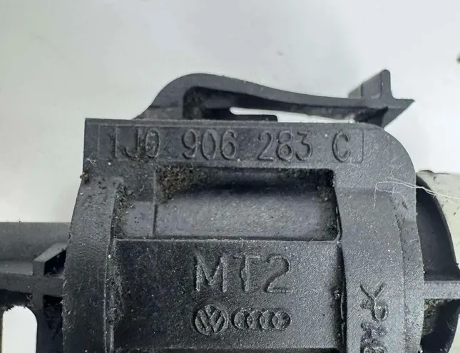 AUDI A6 C6/4F (2004-2011) Solenoid Valve 1J0906283C 33373872