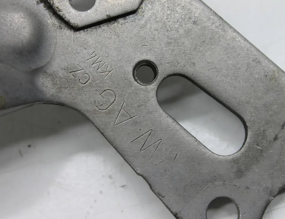 AUDI A6 C7/4G (2010-2020) Citas motora nodalījuma detaļas 03L103369AH 33353066