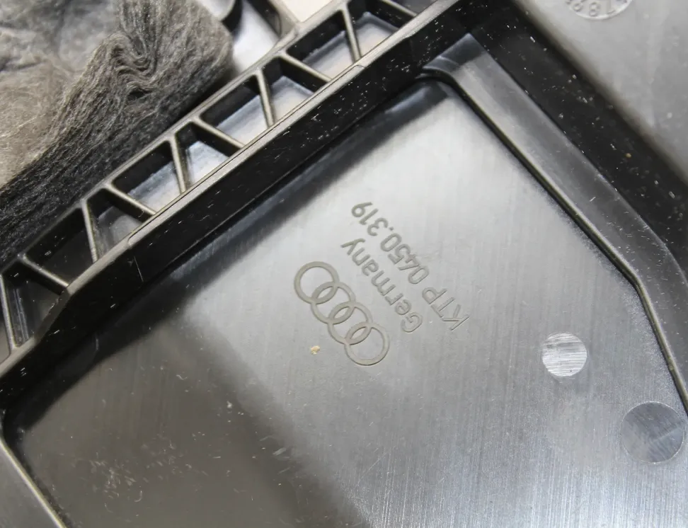 AUDI TT 8S (2014-2024) Бардачок 8S2857035 33371239