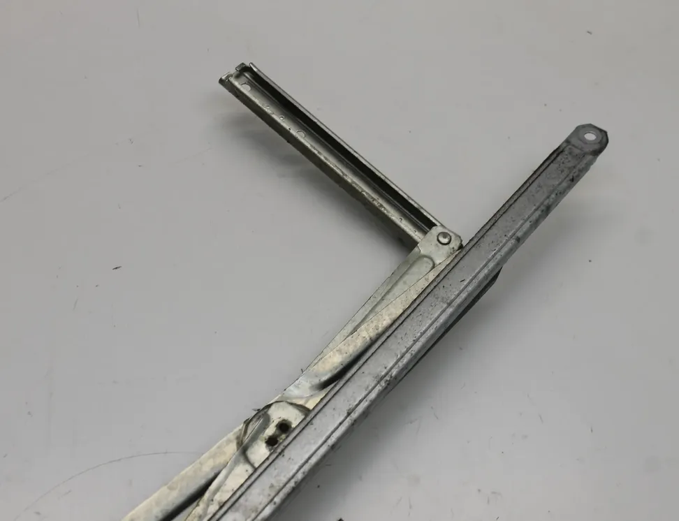 MITSUBISHI Outlander 3 generation (2012-2023) Priekšējo kreiso durvju logu pacēlājs 33469951