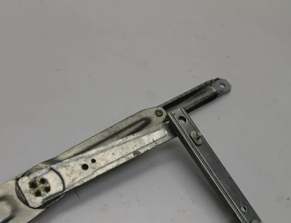 MITSUBISHI Outlander 3 generation (2012-2023) Priekšējo kreiso durvju logu pacēlājs 33469951