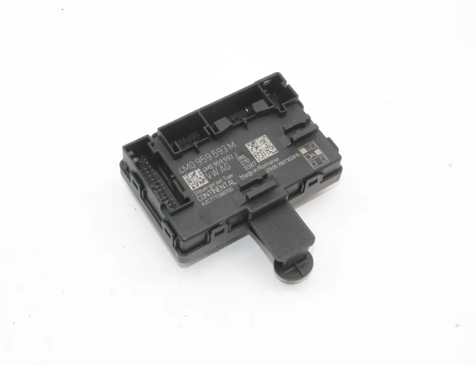 AUDI e-tron 1 generation (2018-2024) Front Right Door Control Unit 4M0959593M 33508535