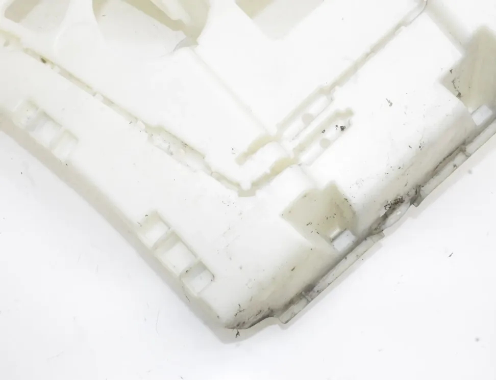 BMW M4 F82/F83 (2013-2020) Aizmugurējā kreisā bampera stiprinājums 8054287 33509882