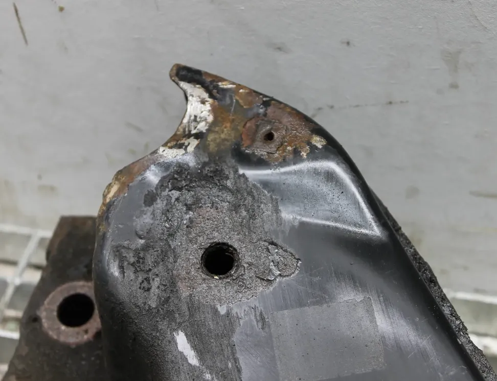 AUDI TT 8N (1998-2006) Priekšējās balstiekārtas rāmis 8N0199313E 33711554