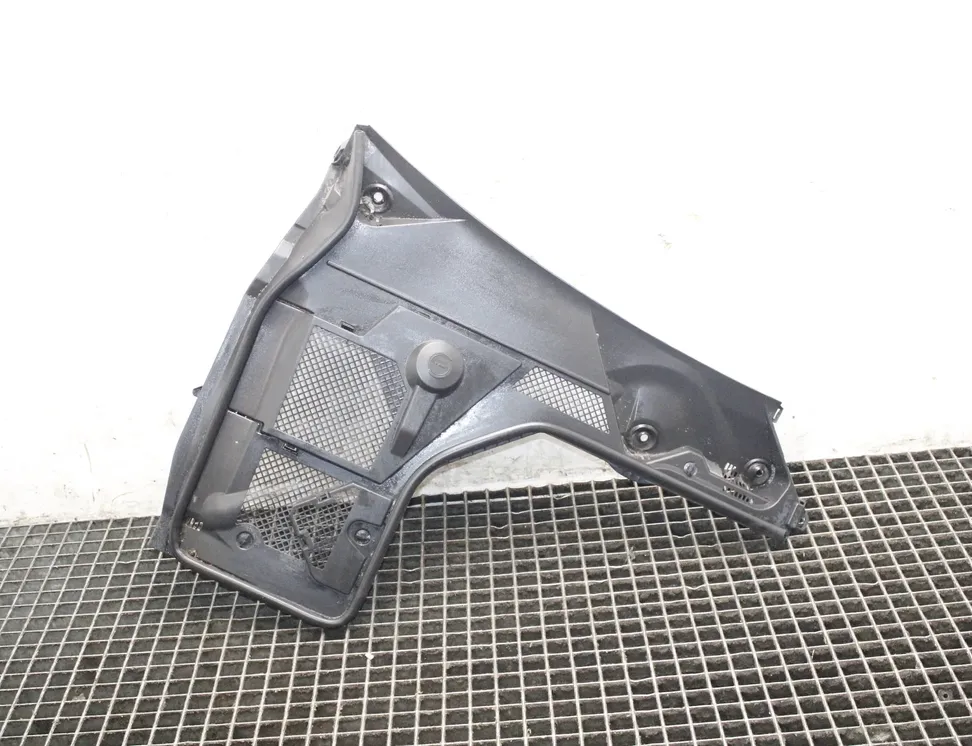 MERCEDES-BENZ C-Class W205/S205/C205 (2014-2023) Priekšējā stikla tīrītāja apdare / plastmasa A2058300803 33845789