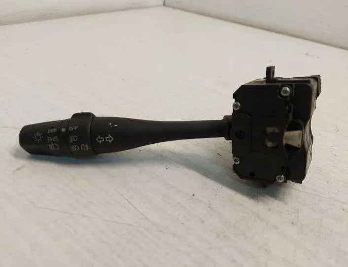 NISSAN Almera N16 (2000-2006) Pagrieziena rādītāja mehānisms 54353339 24415757