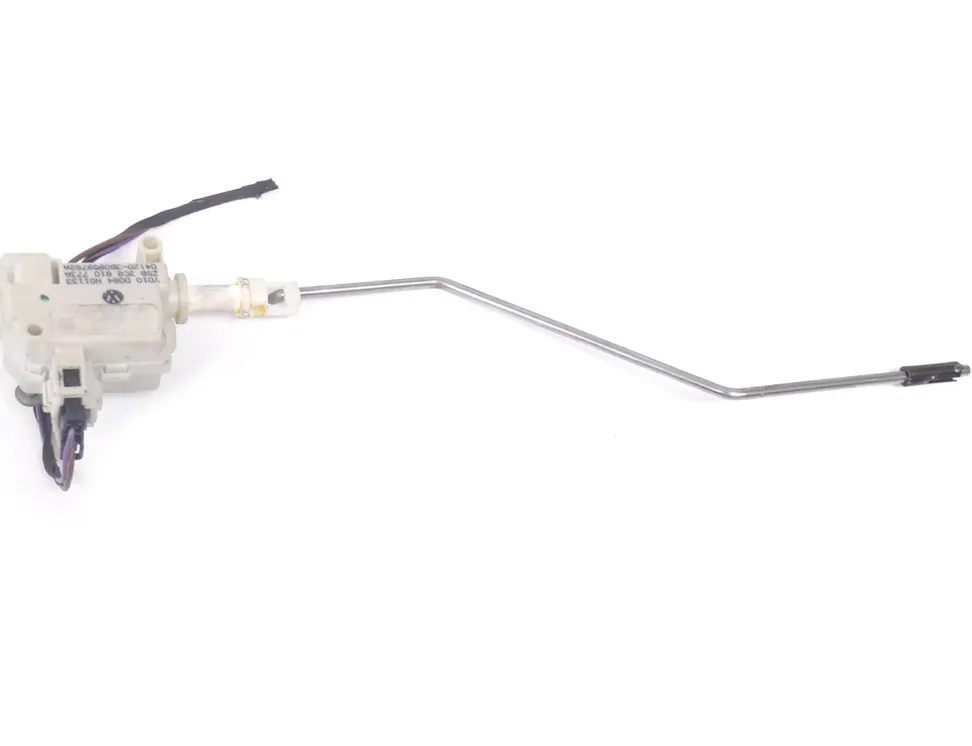 VOLKSWAGEN Passat CC 1 generation (2008-2017) Degvielas tvertnes vāciņa bloķēšana 3C8810773A 13147097