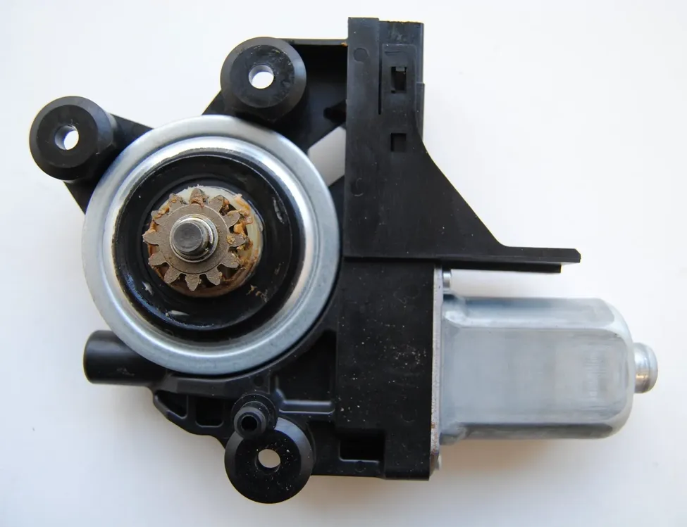 VOLVO V70 3 generation (2007-2020) Маторчик стеклоподъемника задней правой двери 970716-101 1786384