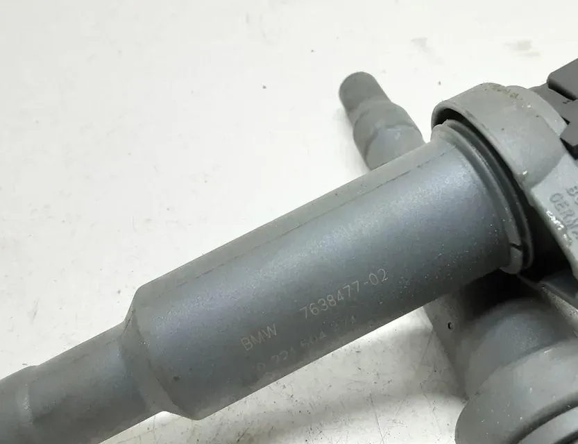 BMW 3 Series E90/E91/E92/E93 (2004-2013) Augstsprieguma aizdedzes spole 7638477 33633722