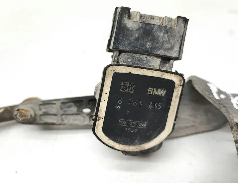 BMW 3 Series E90/E91/E92/E93 (2004-2013) Front Left Level Sensor 6763735 33635622
