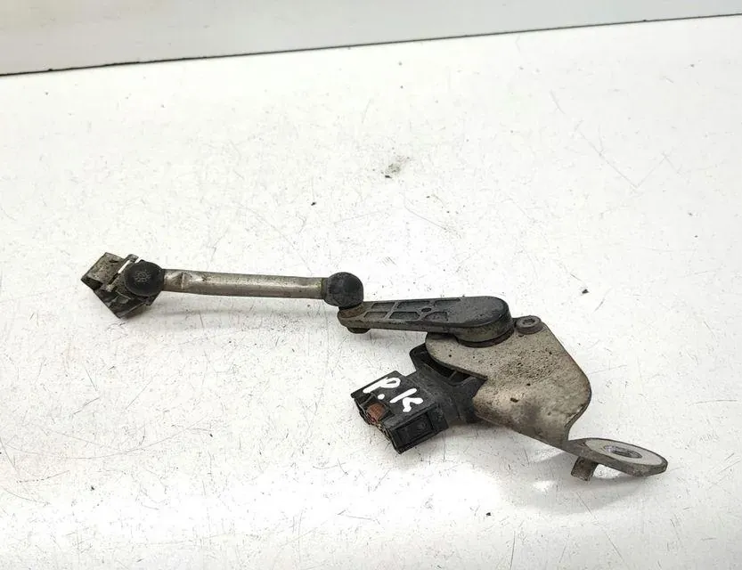 BMW 3 Series E90/E91/E92/E93 (2004-2013) Priekšējais kreisais līmeņa sensors 6785205 33639125