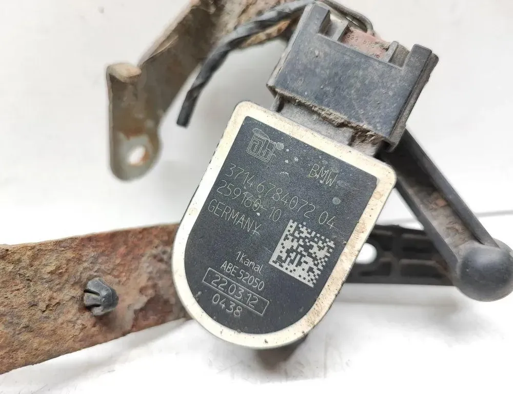 BMW 3 Series F30/F31 (2011-2020) Priekšējais kreisais līmeņa sensors 6784072 33642141