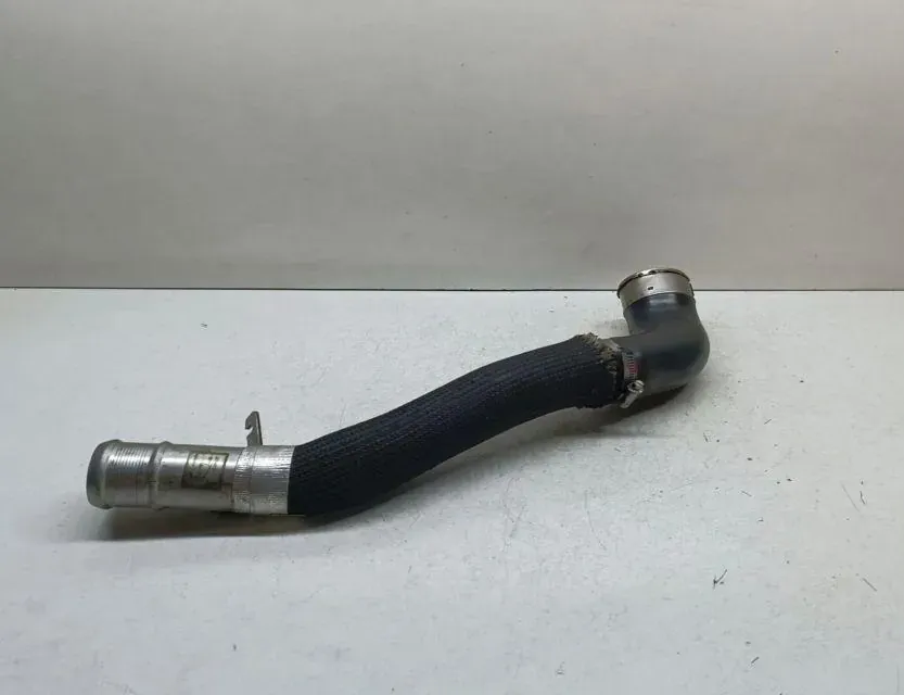 JEEP Grand Cherokee 4 generation (WK) (2004-2024) шланг радиатора интеркулера 52014481AE 33648693