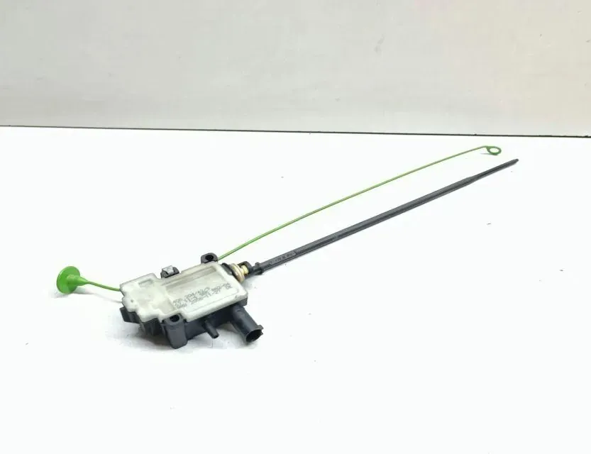 BMW X5 E70 (2006-2013) Замок крышки топливного бака 6985882 33652532