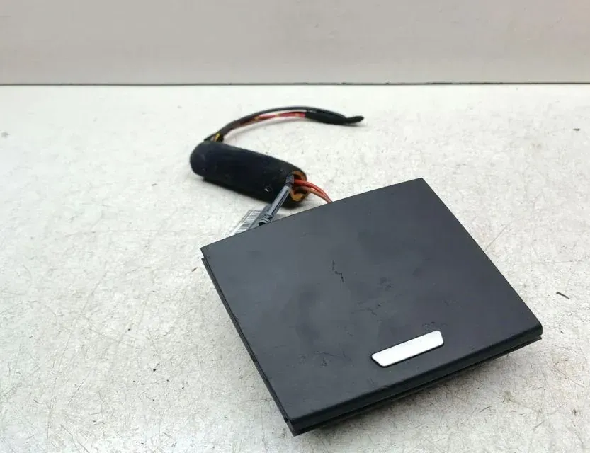 BMW X3 E83 (2003-2010) 12 V kontaktligzda 3428288 33658981