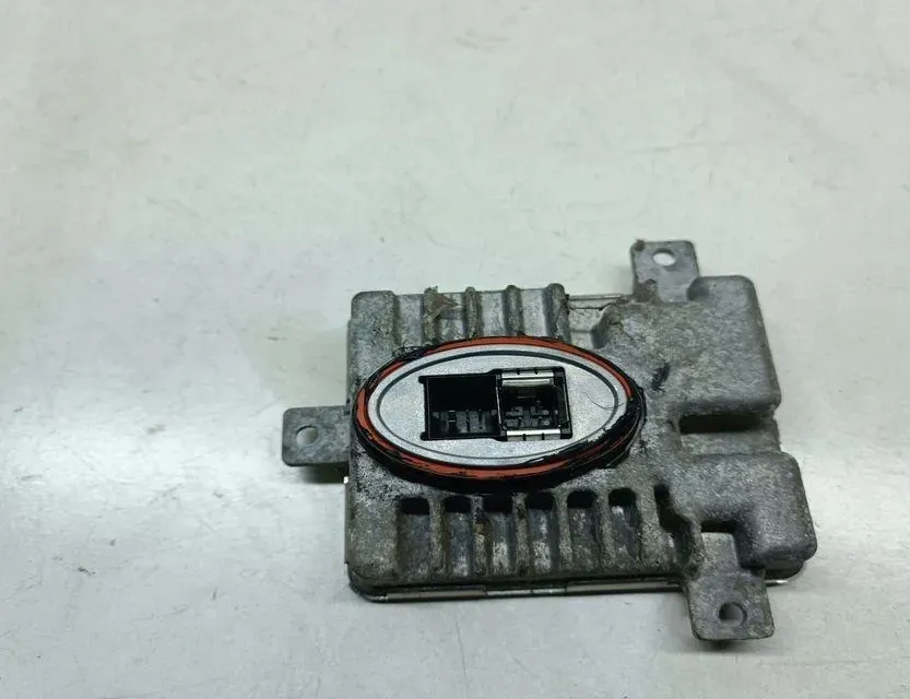 BMW 3 Series E90/E91/E92/E93 (2004-2013) Блок розжига ксенона 7237647 33674459