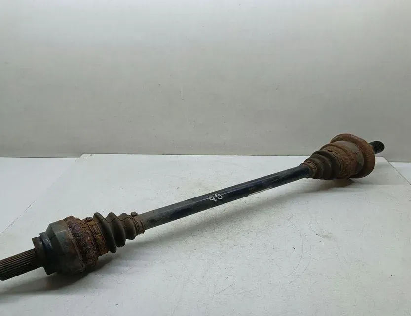 BMW 5 Series F10/F11 (2009-2017) Rear Right Driveshaft 7581018 33676200