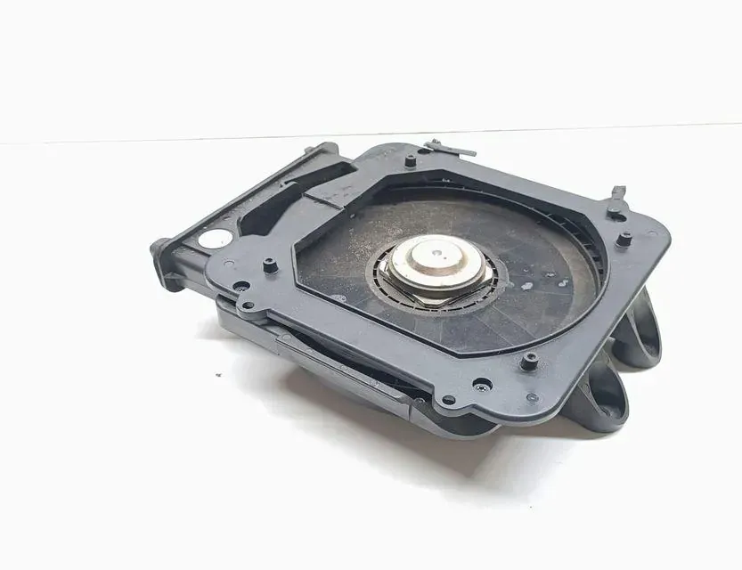 BMW 2 Series Grand Tourer F46 (2018-2023) Subwoofer 9275995 33682506