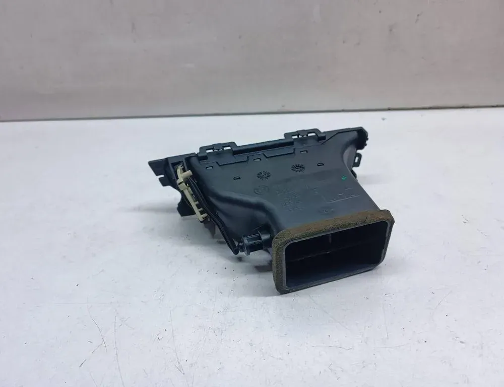 BMW 3 Series E90/E91/E92/E93 (2004-2013) Instrumentu paneļa gaisa kanāli 9130459 33690759