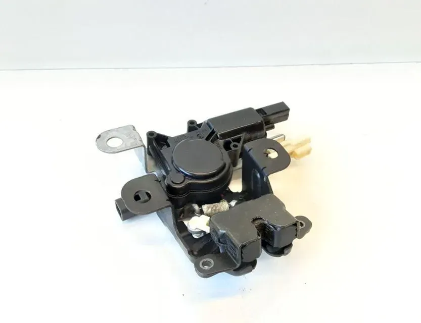 MAZDA RX-8 1 generation (2003-2011) Замок крышки багажника 33697004