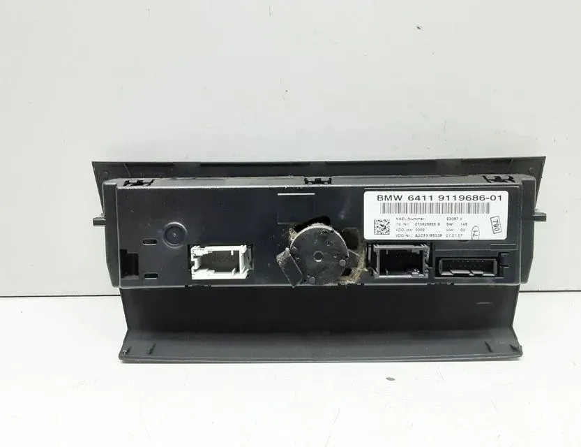 BMW 3 Series E90/E91/E92/E93 (2004-2013) Other Control Units 9119686 33730101