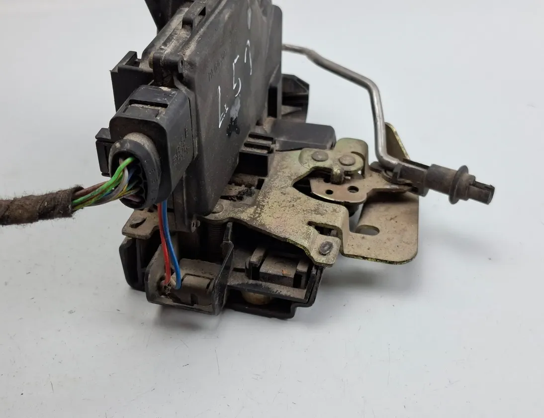 AUDI A6 C5/4B (1997-2004) Front Right Door Lock 1J0973715,4B1837015G 33494730