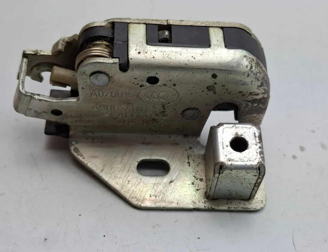 MERCEDES-BENZ Sprinter 1 generation (903) (1995-2006) Aizmugurējo kreiso durvju slēdzene A9067401135 33501787