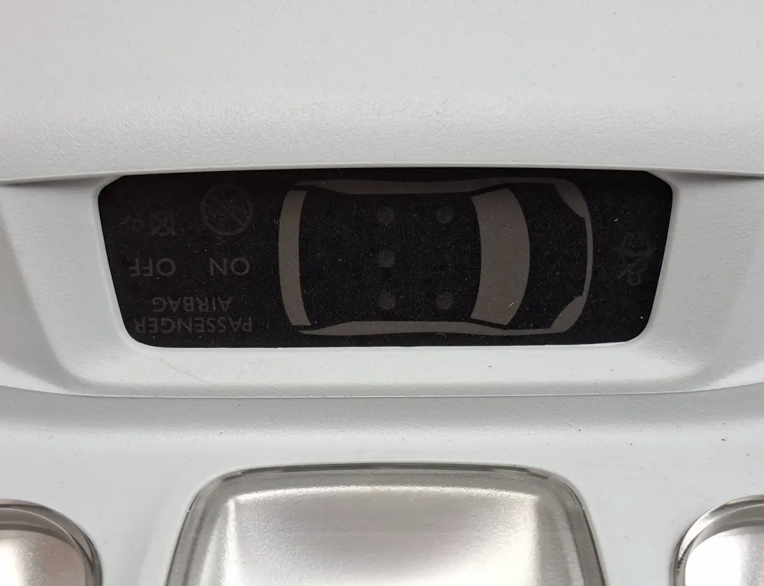 PEUGEOT 3008 2 generation (2017-2023) Освещение салона 9825946880,96781446PR,9814588977 33557430