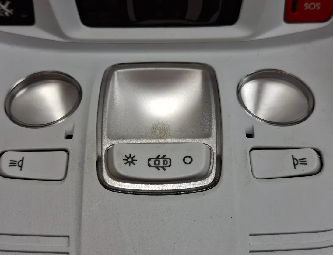 PEUGEOT 3008 2 generation (2017-2023) Освещение салона 9825946880,96781446PR,9814588977 33557430