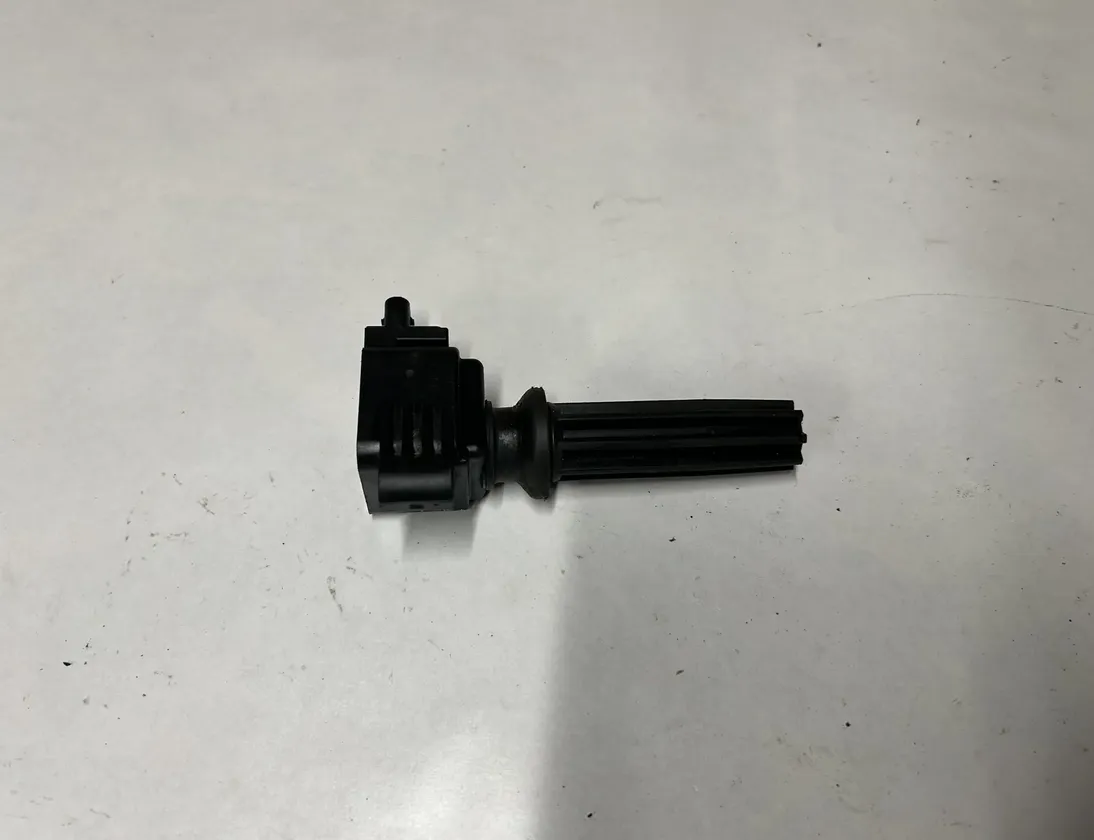 FORD USA Mustang 6 generation (2014-2024) Augstsprieguma aizdedzes spole CM5E12A366BC,CM5E-12A366-BC 28449209