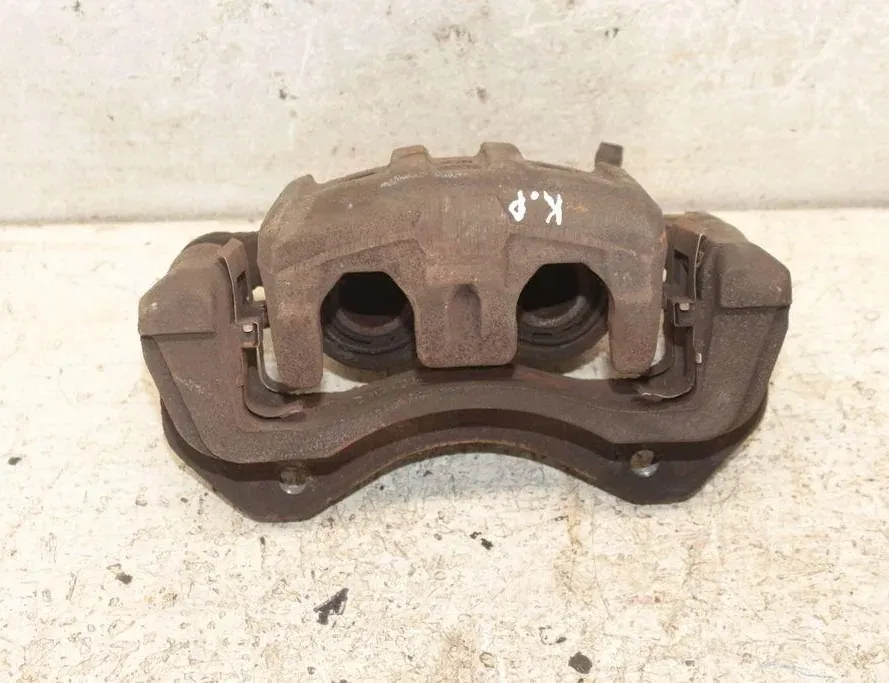 MITSUBISHI Outlander 3 generation (2012-2023) Priekšējais kreisais bremžu suports 33272794