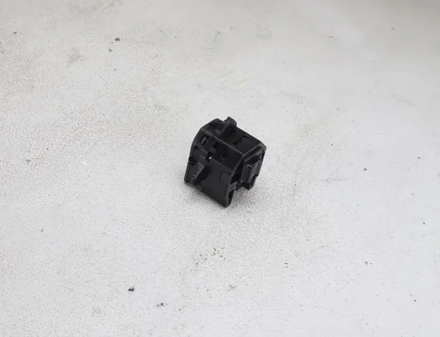 LAND ROVER Range Rover Evoque L538 (1 gen) (2011-2020) Handbrake Button 33277728