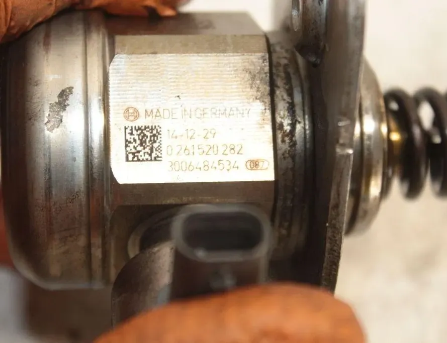 BMW 3 Series F30/F31 (2011-2020) Degvielas sūknis 8604229 33279154
