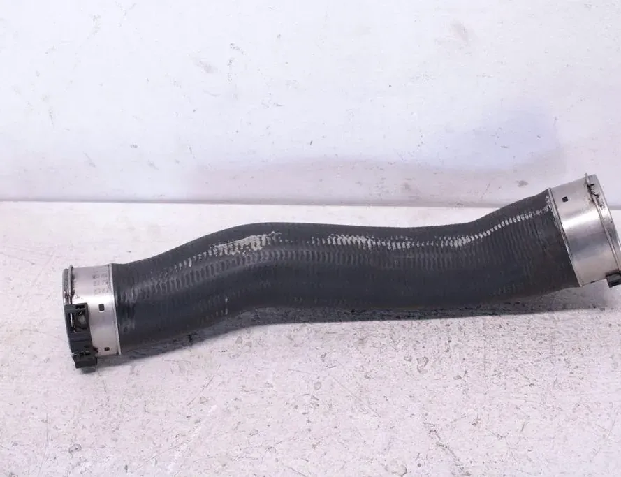 BMW 3 Series F30/F31 (2011-2020) шланг радиатора интеркулера 7597591 33279407