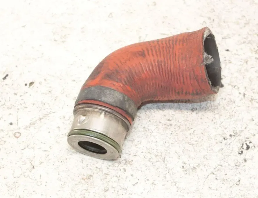 VOLKSWAGEN Passat B6 (2005-2010) Starpdzesētāja / interkūlera truba 33280545