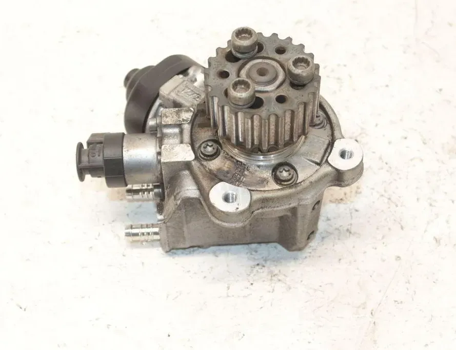 AUDI A6 C6/4F (2004-2011) Топливный насос 03L130755AC,0445010529 33283761