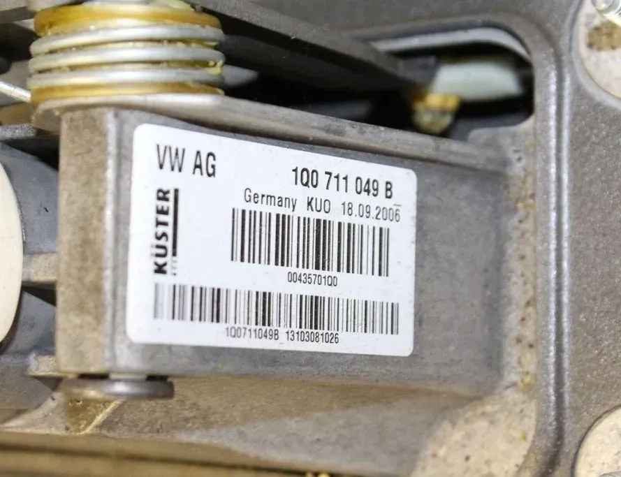 VOLKSWAGEN Eos 1 generation (2006-2020) Pārnesumu pārslēgšanas mehānisms 1Q0711049B 33288575