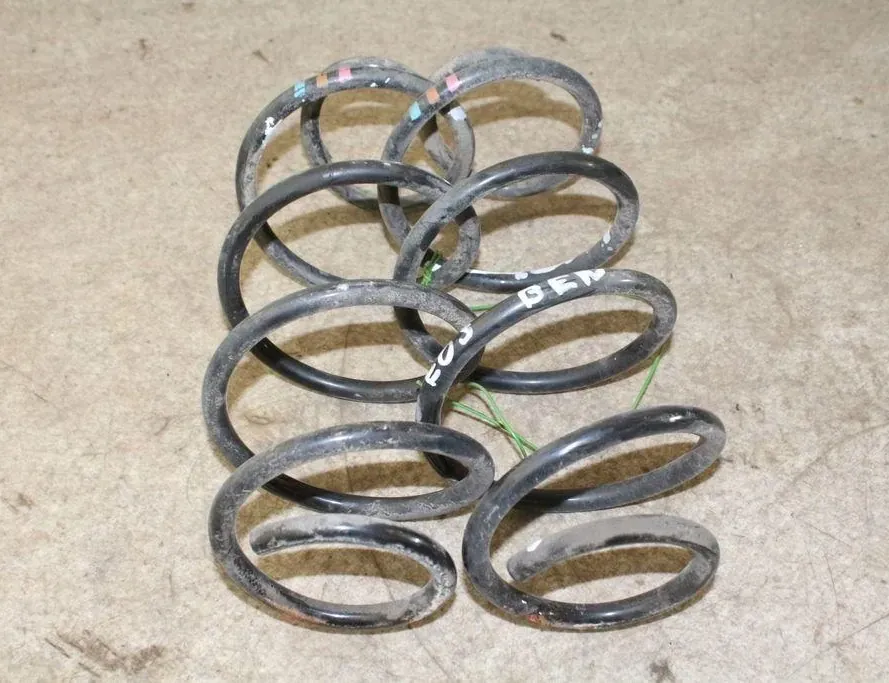 VOLKSWAGEN Eos 1 generation (2006-2020) Priekšējā kreisā amartizātora atspere 33288682